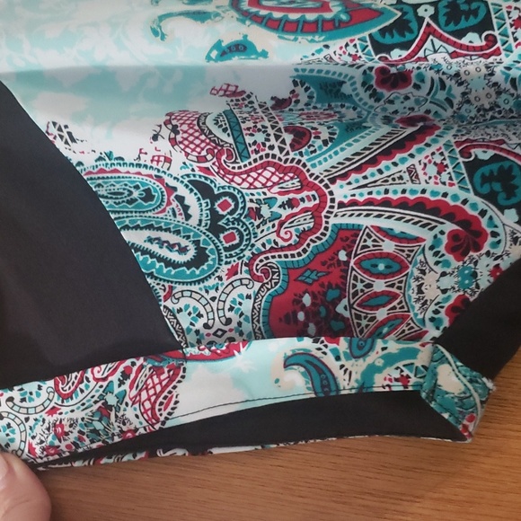 Womens top - Picture 3 of 3